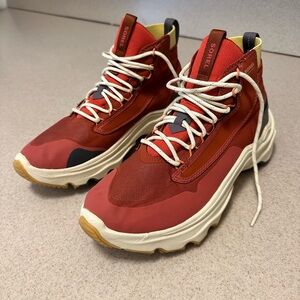 Sorel Size 8.5 Kinetic Waterproof Venture Woman's Red Mid-Boots Like New